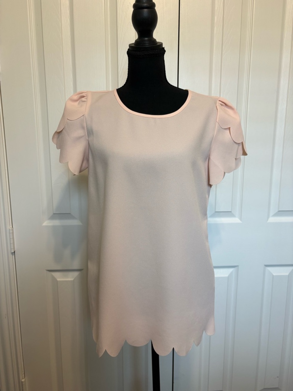SHEIN Pale Pink Scallop Trim Blouse